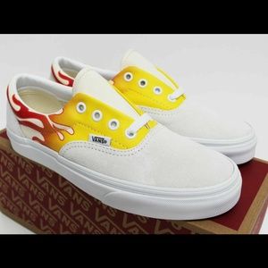 NIB VANS Women's Era Flame Suede & Canvas Sz 7 Low Top Sneakers Tennis Shoes